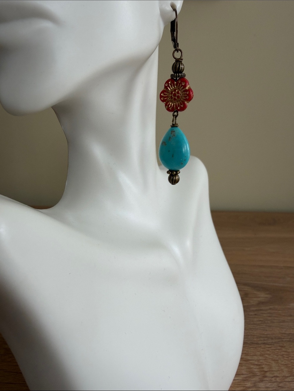 HAND CRAFTED TURQUOISE HOWLITE CZECH GLASS FLOWER DROP EARRINGS Southwestern - Picture 4 of 9